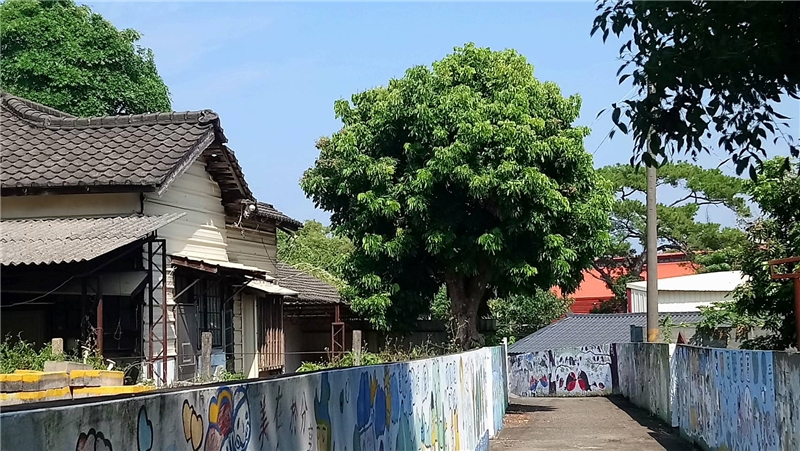 月眉公學校宿舍屋外全景