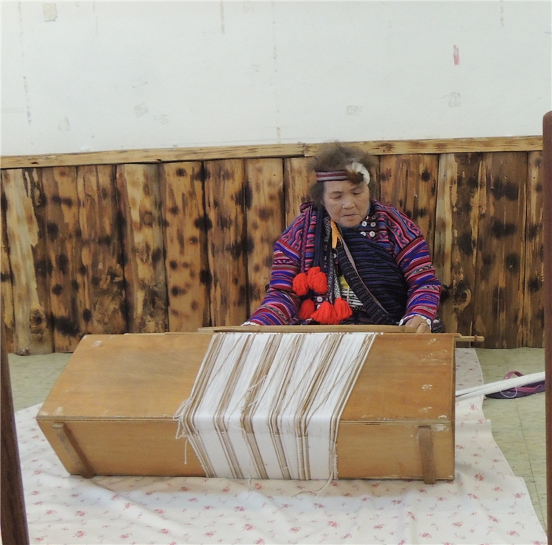 泰雅族Sqoyaw群傳統織布工藝製作