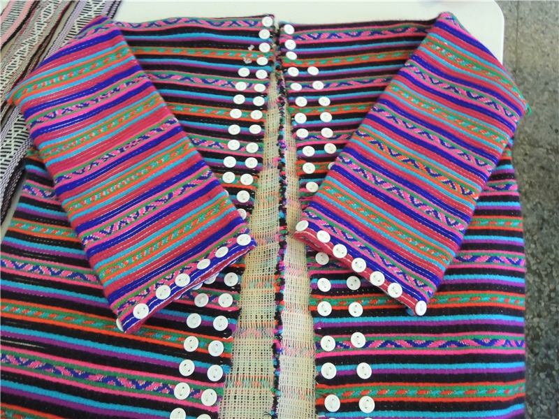 泰雅族Sqoyaw群傳統織布工藝成品