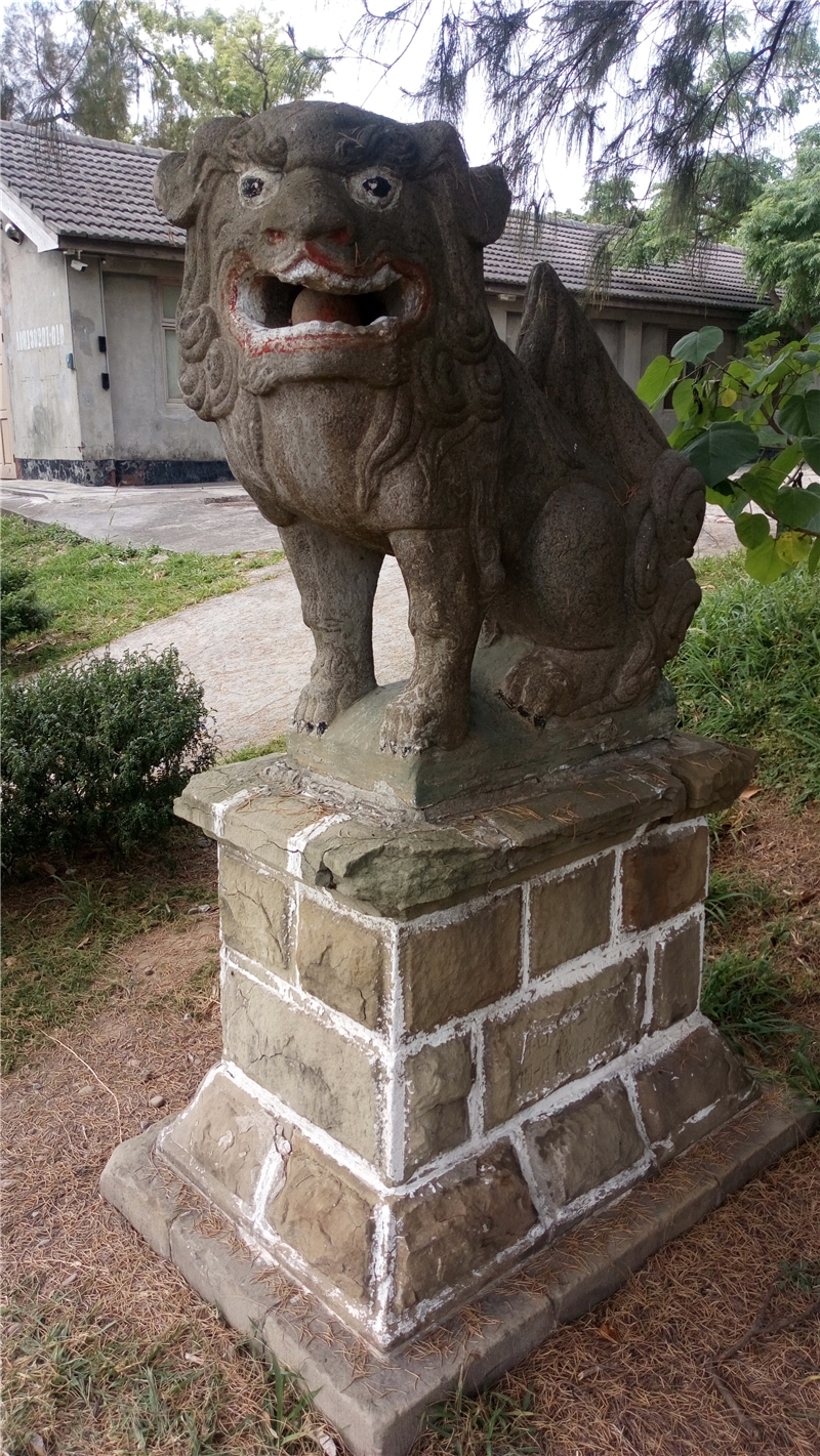 鰲峰山營區石獅左